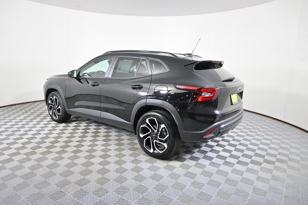 Used 2026 Chevrolet Trax RS w/ Driver Confidence Package FWD image 4
