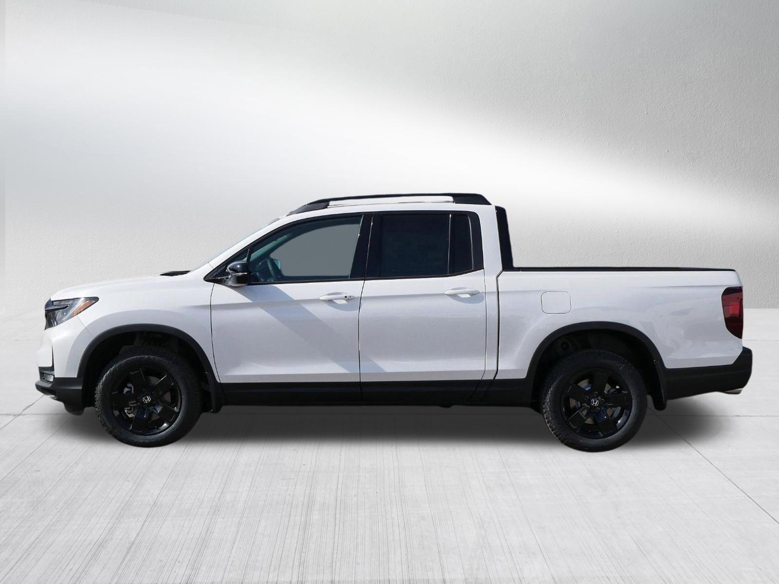 New 2026 Honda Ridgeline Black Edition image 4