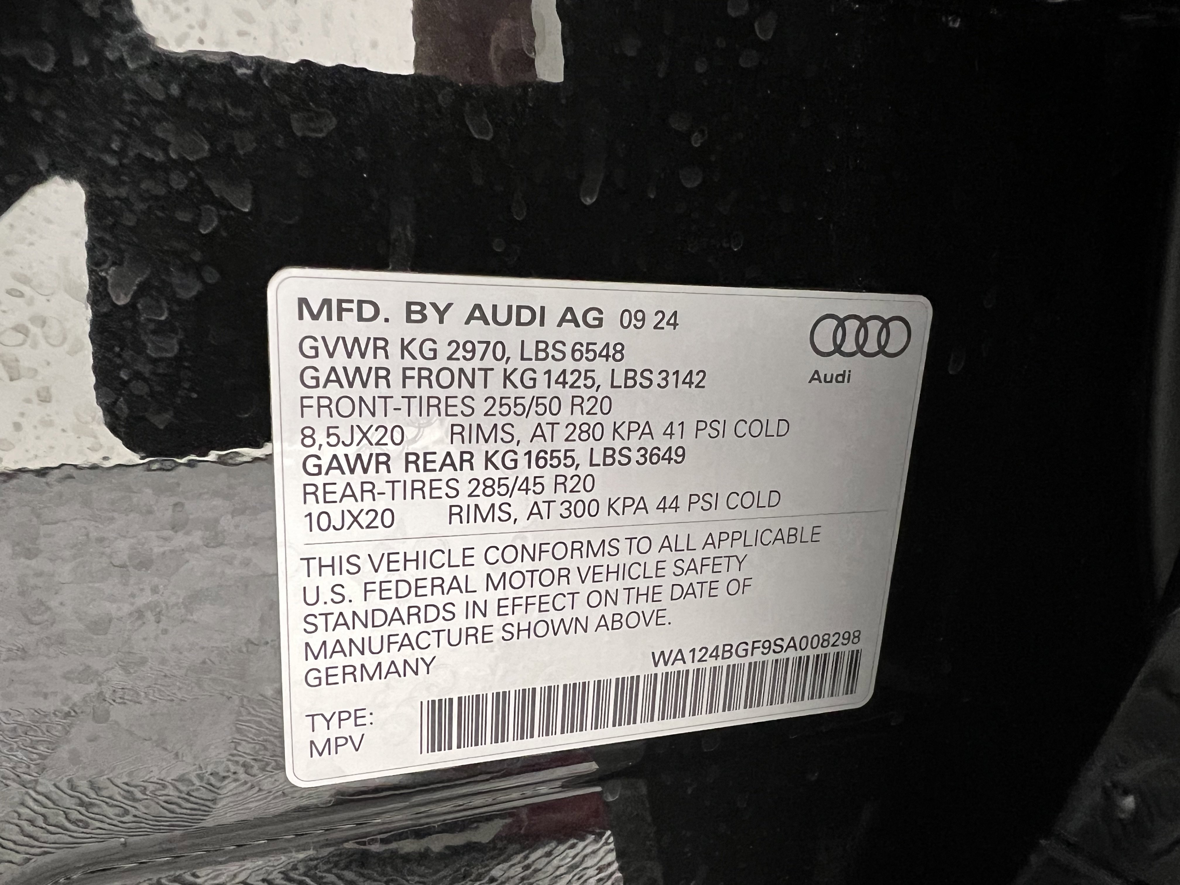 Used 2025 Audi Q6 e-tron Premium Plus AWD/4WD image 34