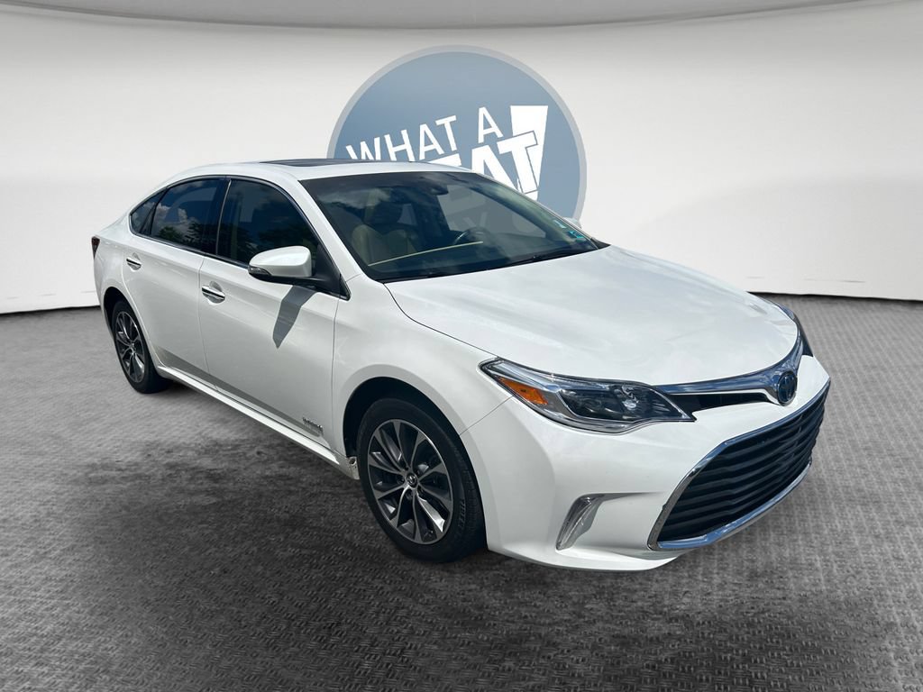 Used 2018 Toyota Avalon XLE Premium w/ Carpet Mat Package FWD image 1