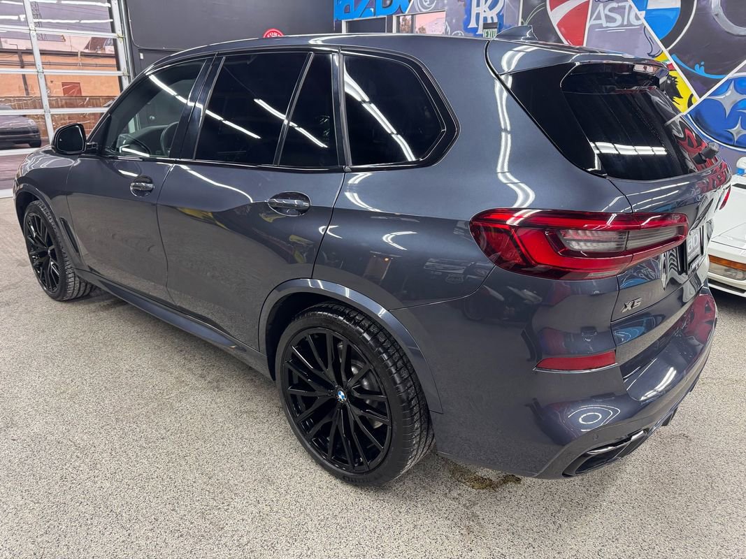 Used 2020 BMW X5 M50i w/ Executive Package AWD/4WD image 3