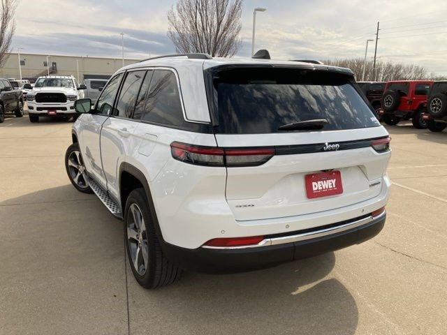 Certified 2023 Jeep Grand Cherokee Limited w/ Luxury Tech Group II image 7