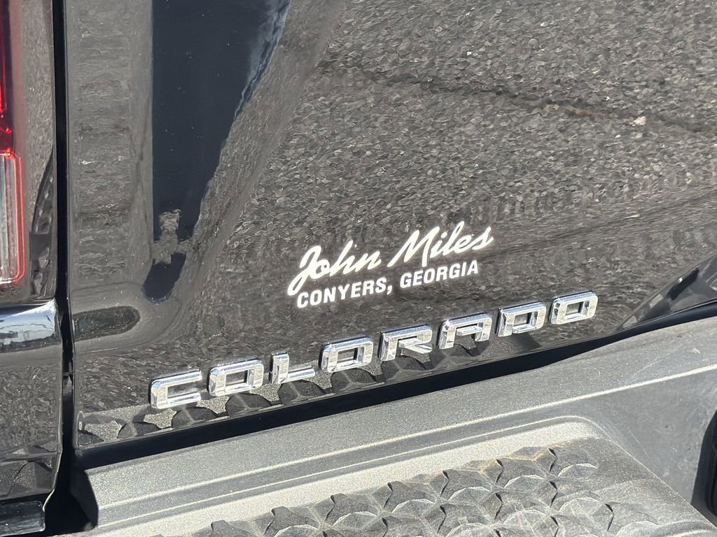 Used 2024 Chevrolet Colorado LT w/ LT Convenience Package image 21