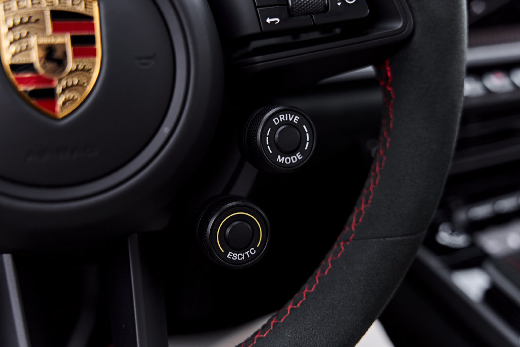Used 2025 Porsche 911 GT3 RS w/ Weissach Package RWD image 65