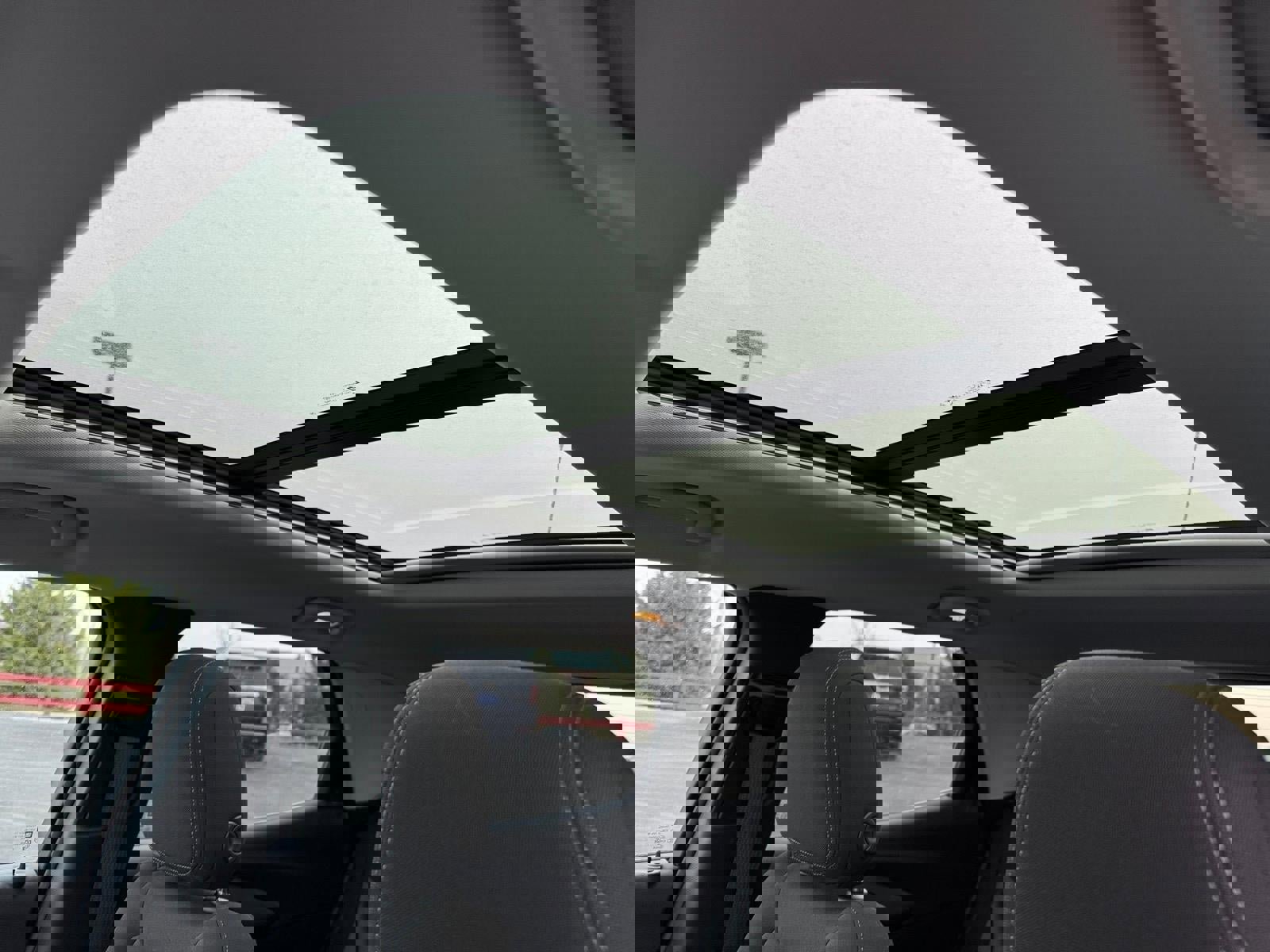 Used 2021 Chevrolet TrailBlazer LT w/ Sun and Liftgate Package image 5