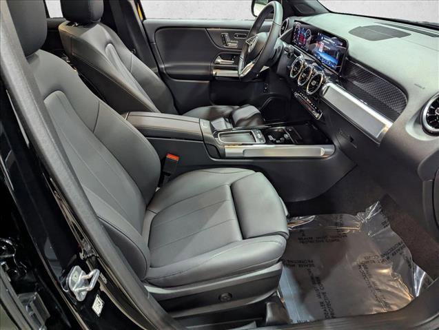 Used 2026 Mercedes-Benz GLB 250 image 21