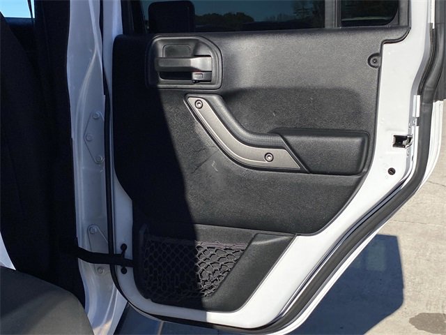 Used 2018 Jeep Wrangler Unlimited Sport S image 27