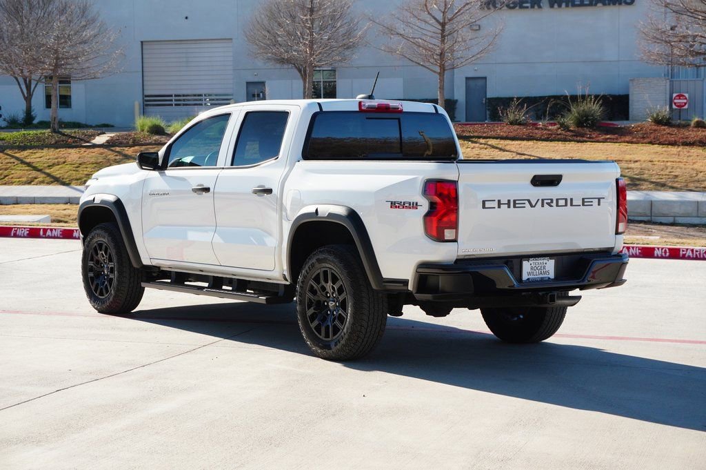 Used 2023 Chevrolet Colorado Trail Boss image 3