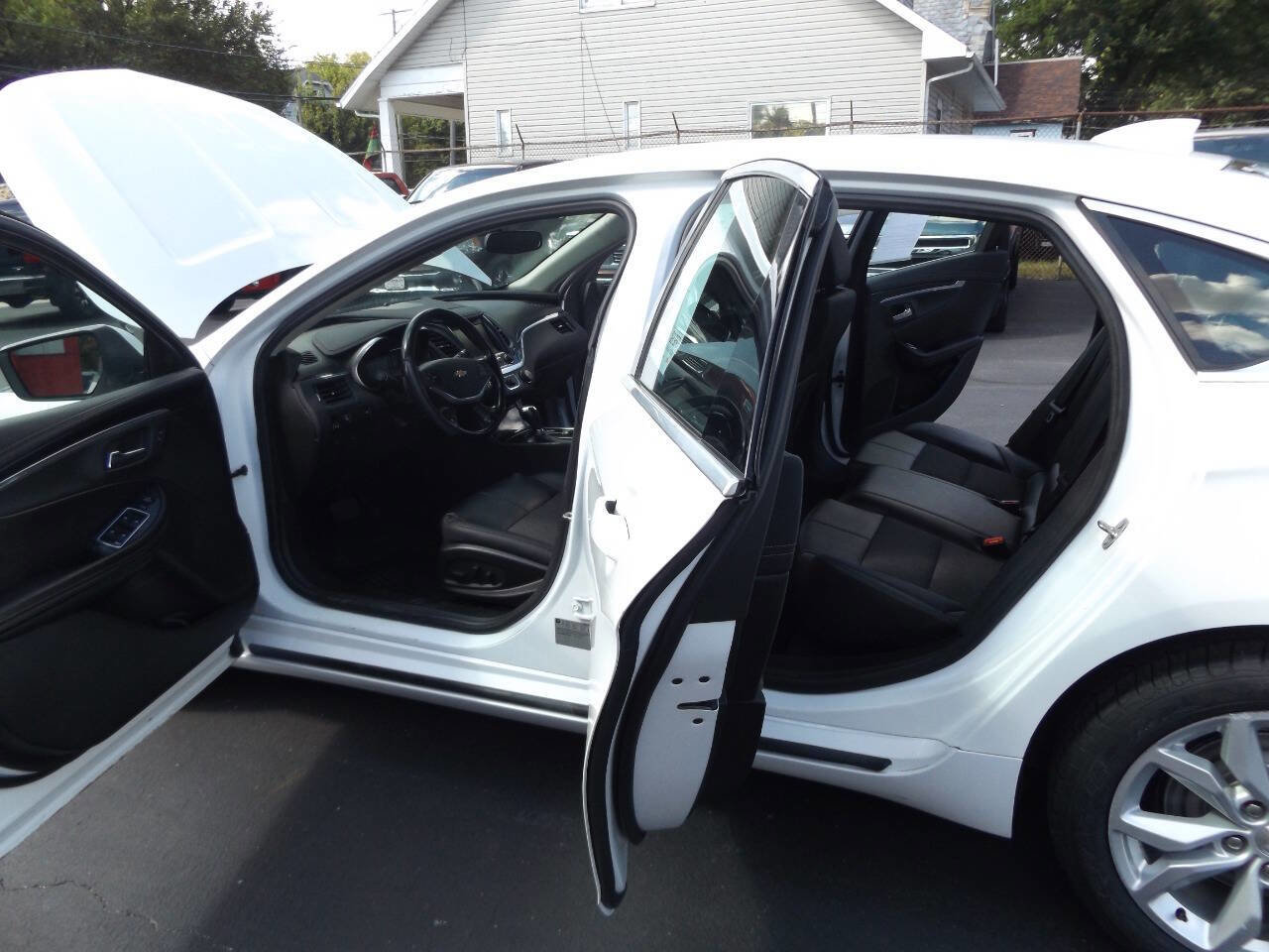 Used 2017 Chevrolet Impala LT image 12