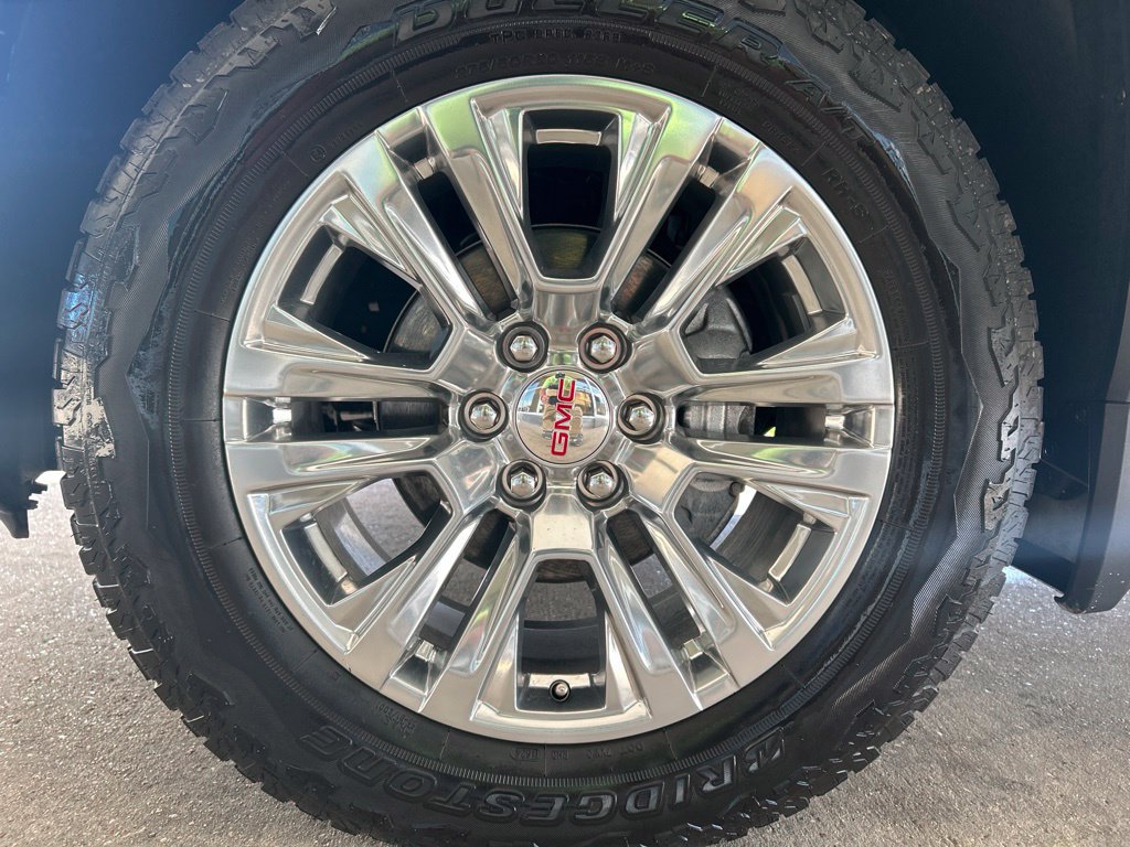 Used 2024 GMC Sierra 1500 Denali w/ Technology Package AWD/4WD image 30