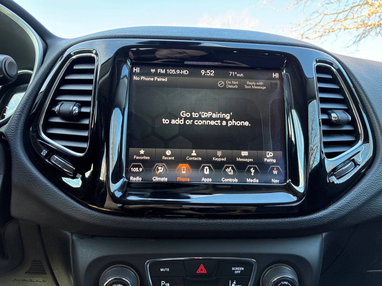 Used 2018 Jeep Compass Limited w/ Navigation Group image 27