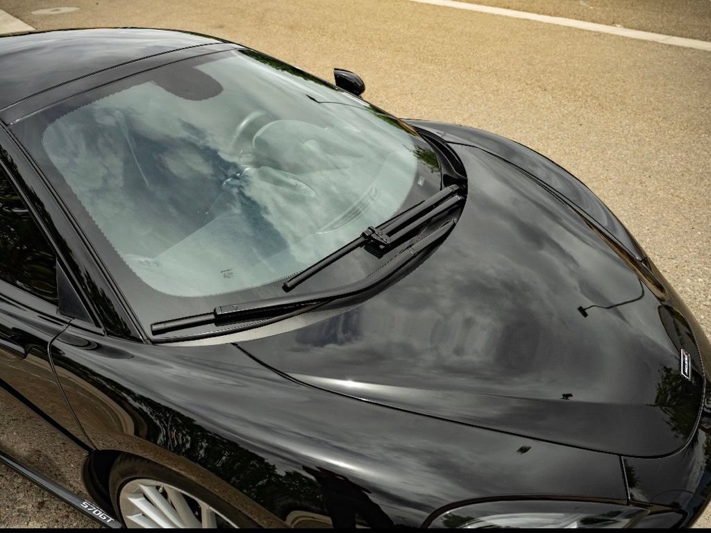 Used 2017 McLaren 570S RWD image 26
