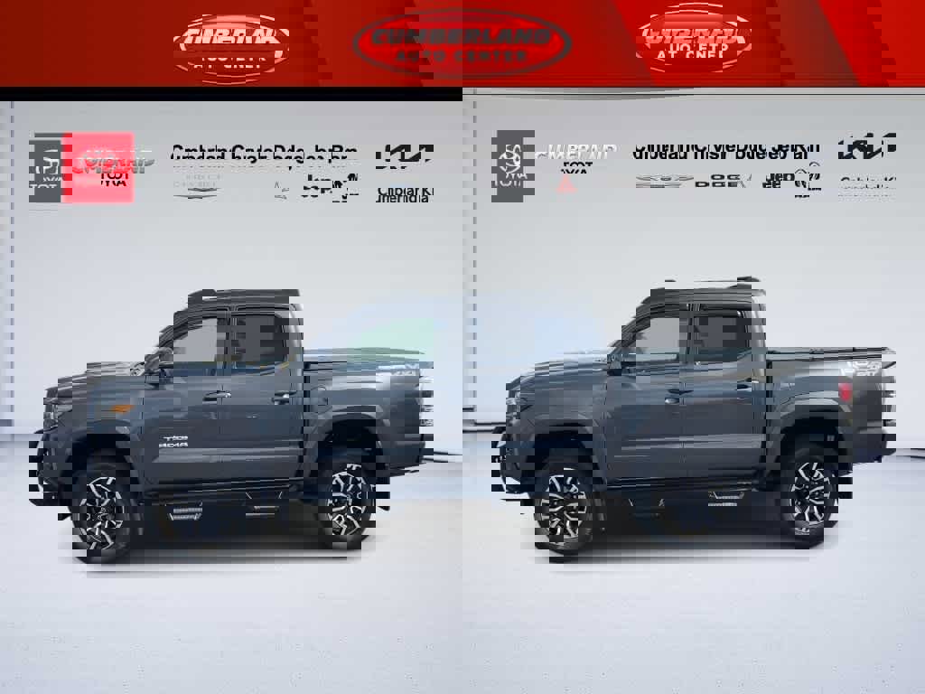 Used 2021 Toyota Tacoma TRD Sport w/ TRD Premium Sport Package image 5