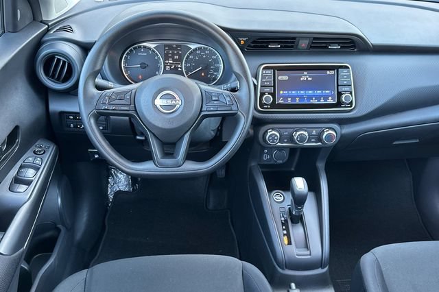 Certified 2025 Nissan Kicks Play S FWD image 9