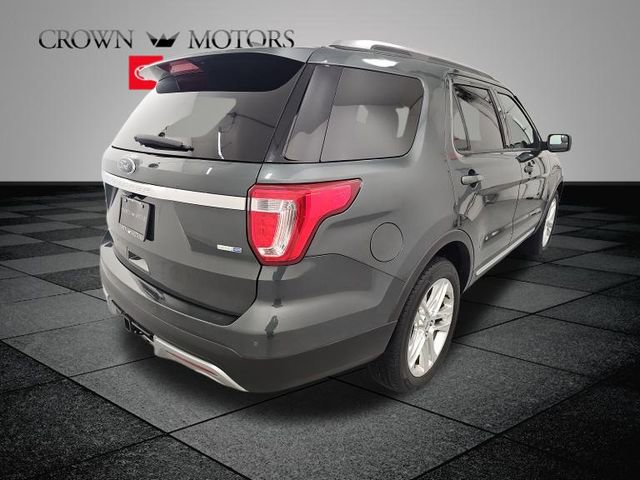 Used 2016 Ford Explorer XLT w/ Equipment Group 202A image 6