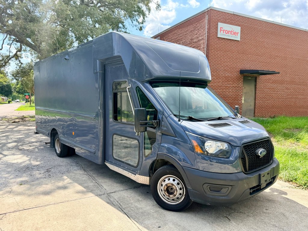 Used 2021 Ford Transit 350 DRW RWD image 1