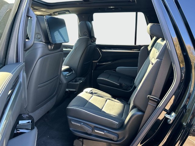 New 2027 Cadillac Escalade Sport w/ Touring Package AWD/4WD image 11