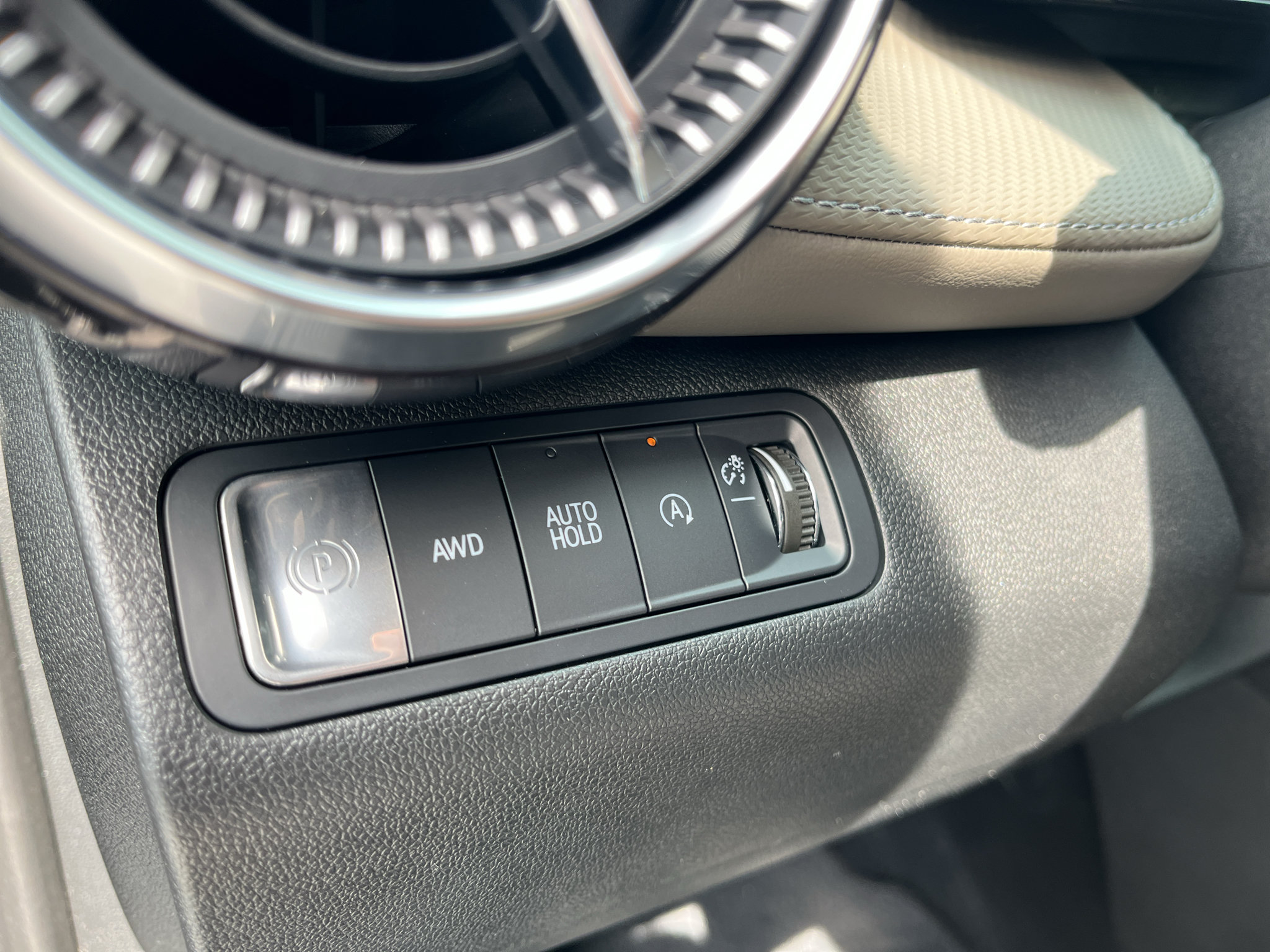 Used 2025 Chevrolet Equinox LT w/ Convenience Package II AWD/4WD image 14