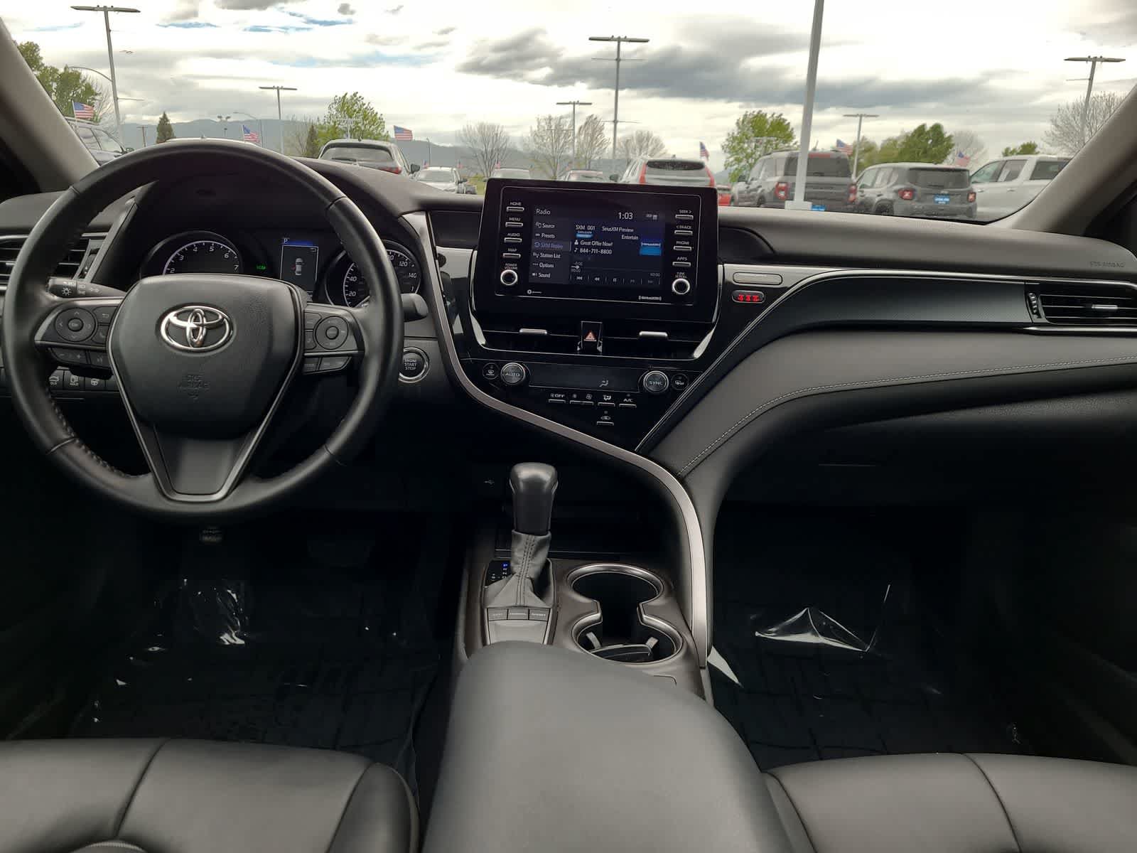 Used 2023 Toyota Camry SE w/ Cold Weather Package FWD image 18