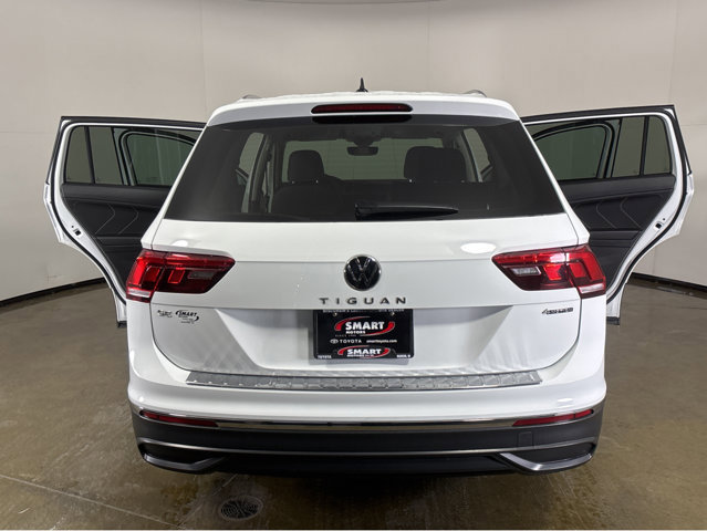 Used 2022 Volkswagen Tiguan SE image 19