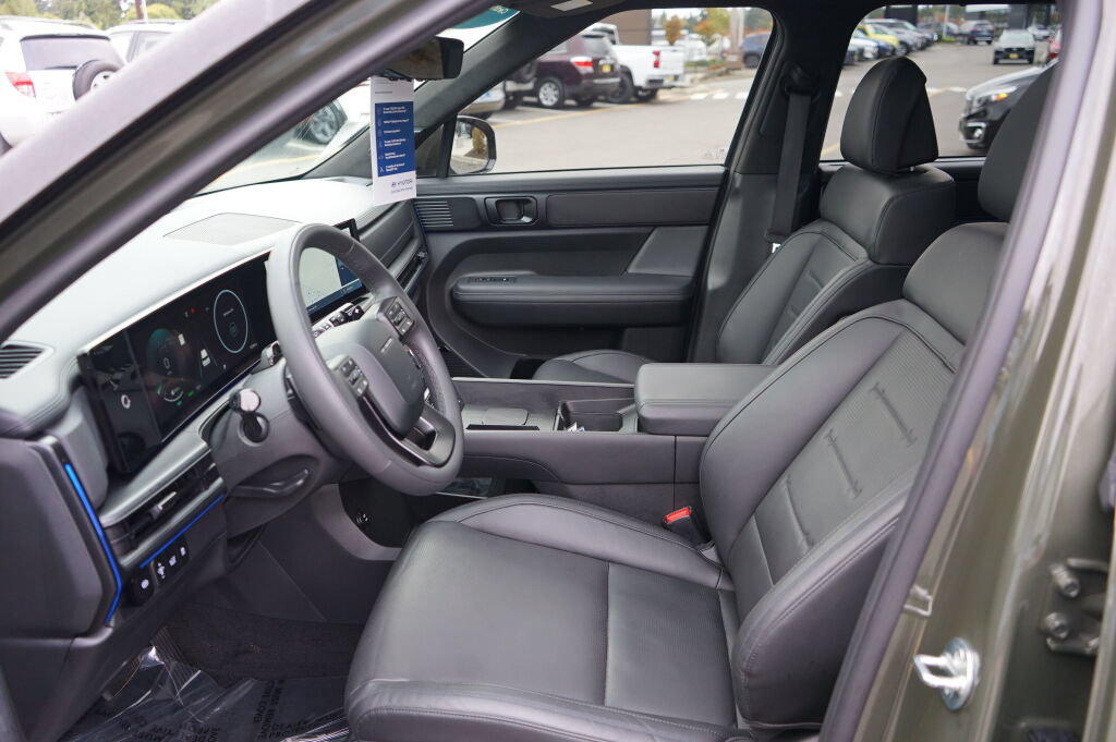 Used 2024 Hyundai Santa Fe Calligraphy AWD/4WD image 14