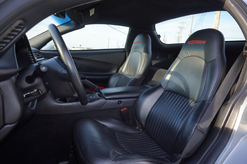 Used 2001 Chevrolet Corvette Z06 w/ Memory Pkg RWD image 21