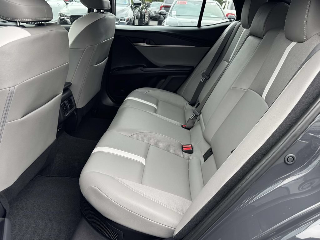 Used 2025 Toyota Camry SE FWD image 18