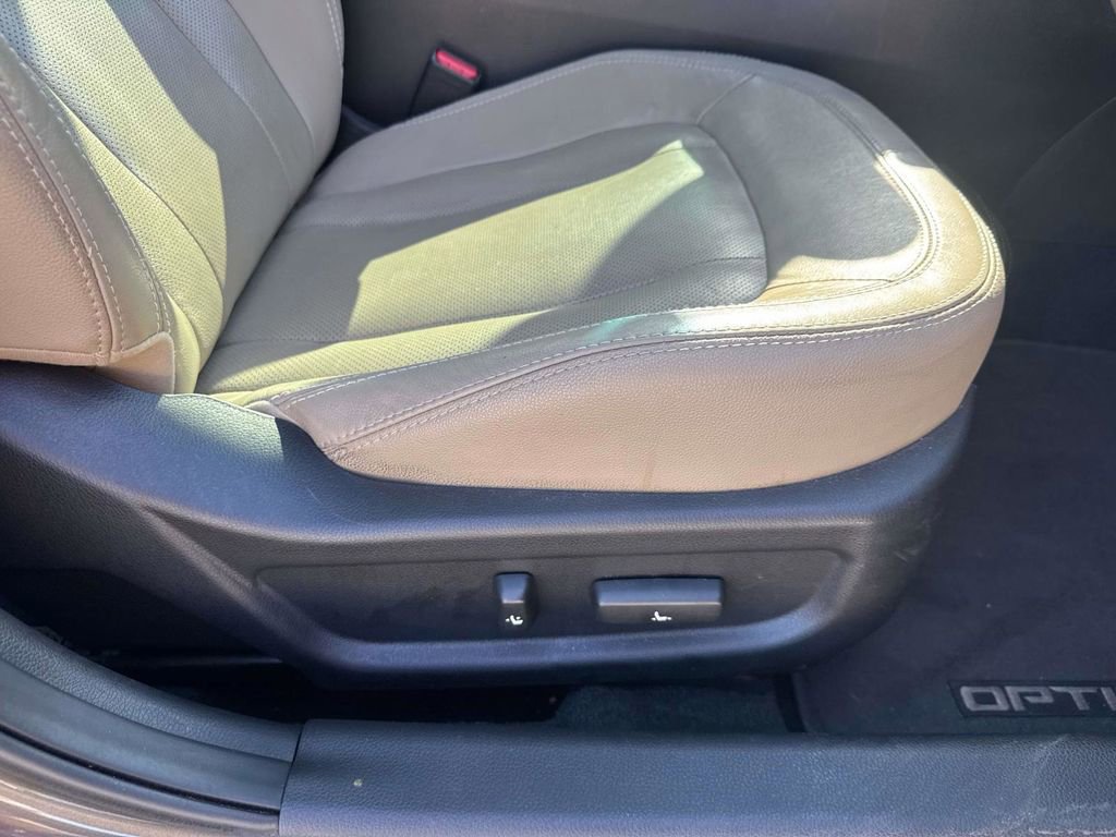 Used 2011 Kia Optima EX w/ Premium Pkg FWD image 13