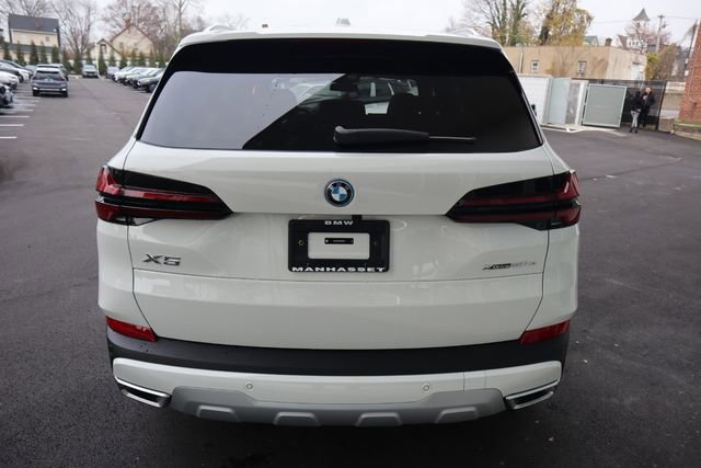 New 2026 BMW X5 xDrive50e w/ Executive Package image 5