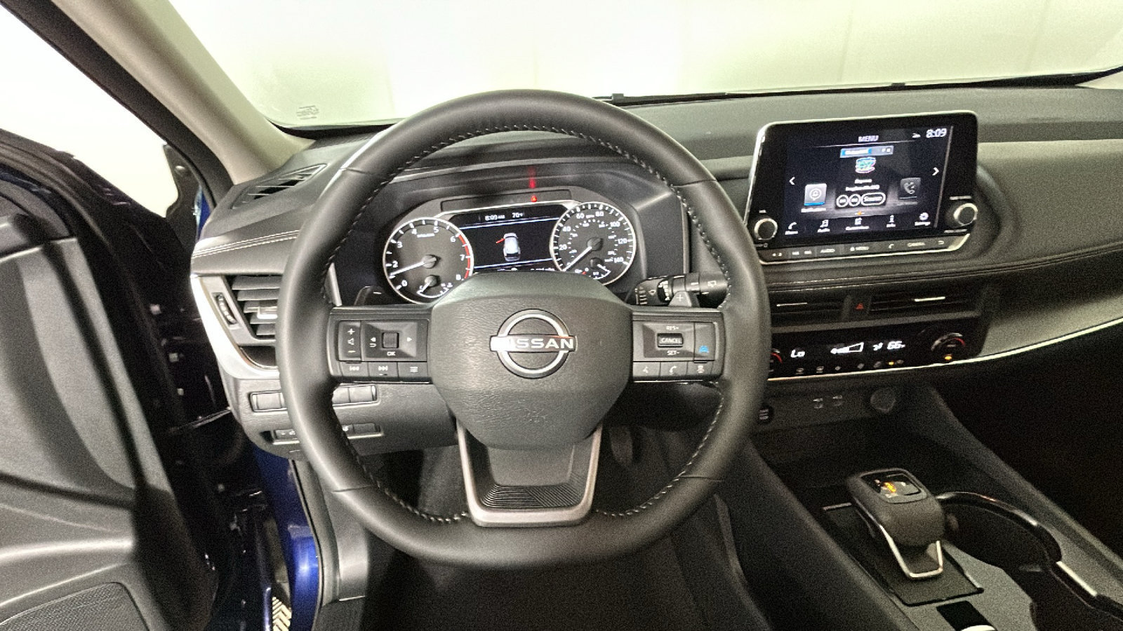 Certified 2026 Nissan Rogue SV AWD/4WD image 19