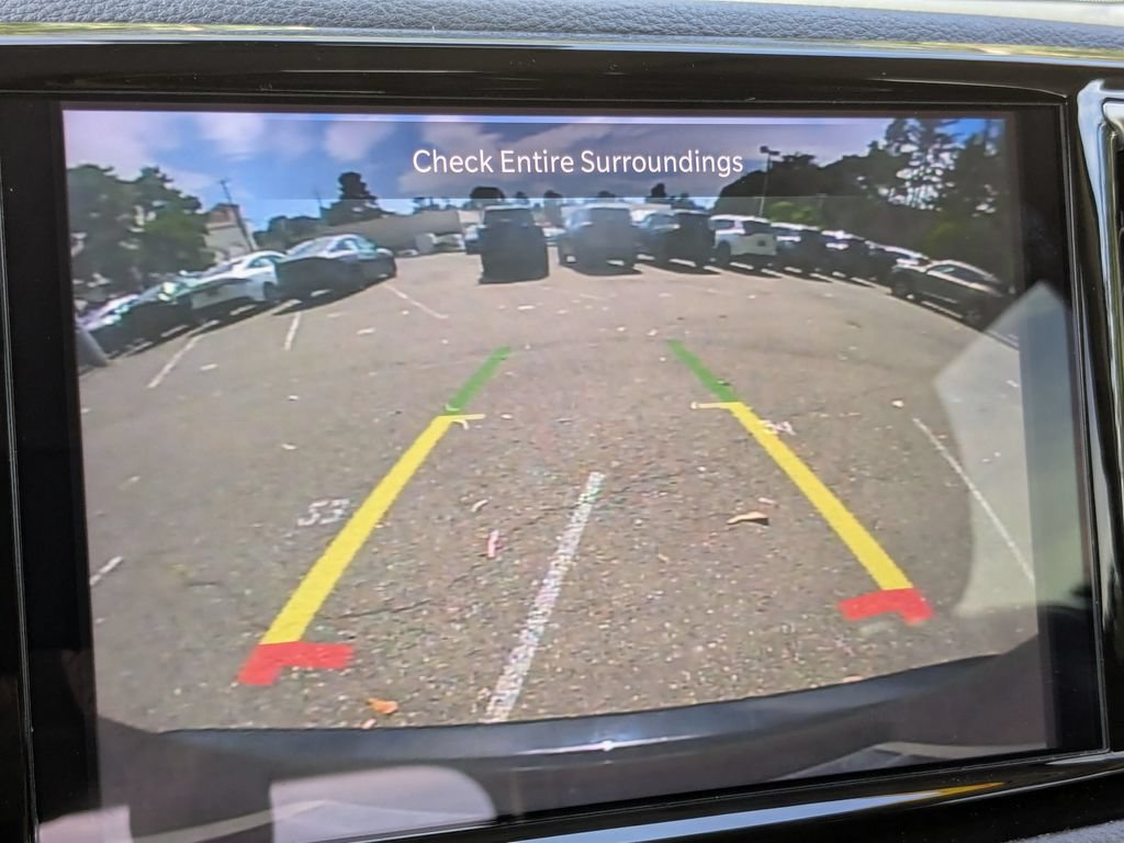 Used 2023 Chrysler Pacifica Limited FWD image 20