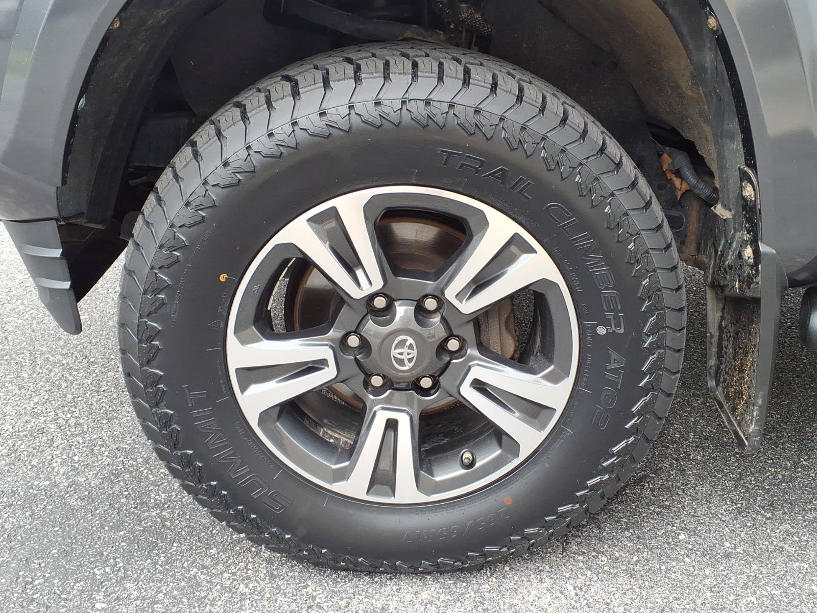 Used 2019 Toyota Tacoma TRD Sport AWD/4WD image 11