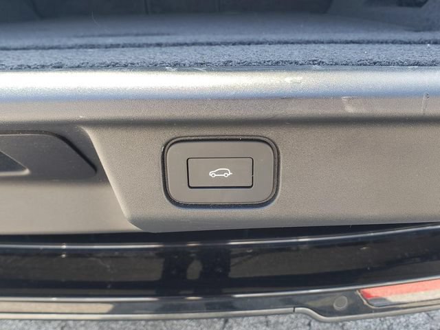Used 2025 Land Rover Range Rover SE AWD/4WD image 11