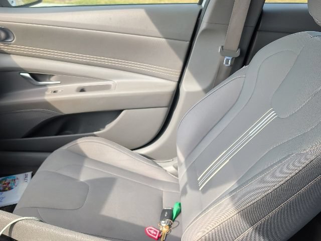 Used 2021 Hyundai Elantra SEL w/ Convenience + Premium Package FWD image 20