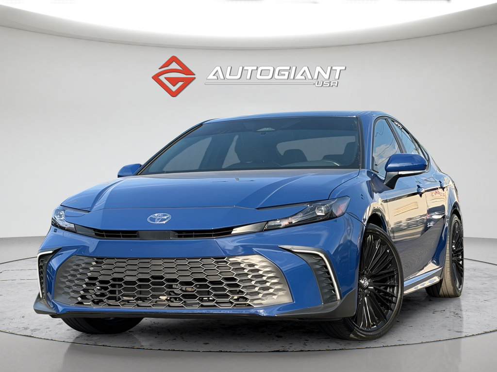 Used 2026 Toyota Camry SE FWD image 2