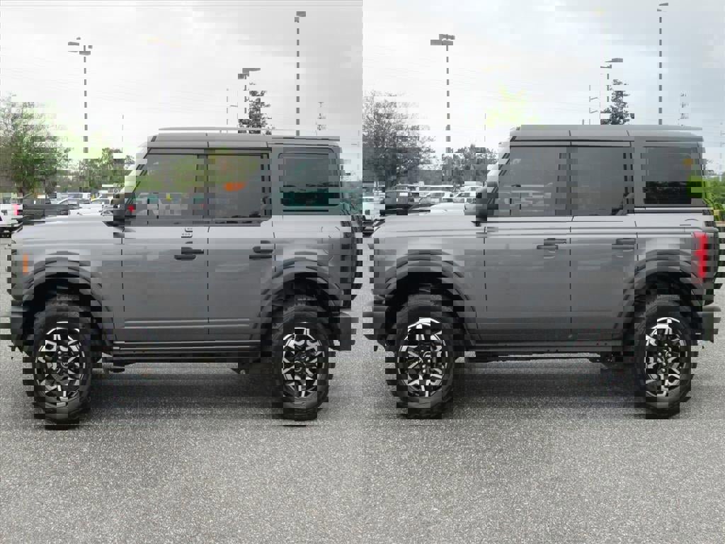 Used 2022 Ford Bronco 4-Door AWD/4WD image 4