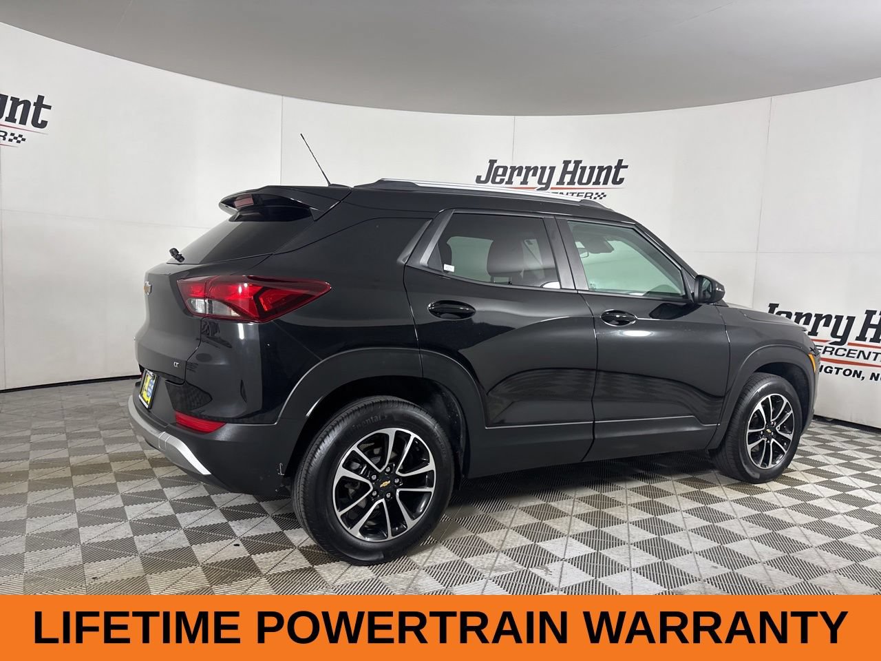 Used 2025 Chevrolet TrailBlazer LT AWD/4WD image 5