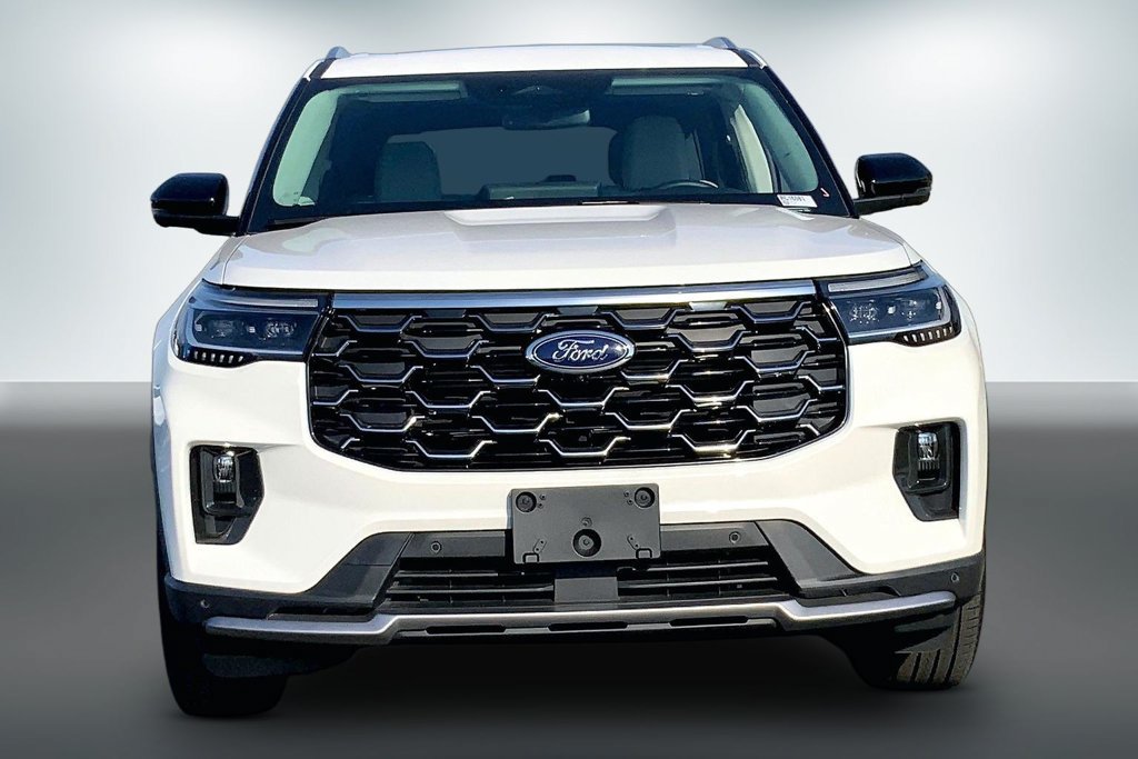 Used 2025 Ford Explorer Platinum w/ Ultimate Package AWD/4WD image 7