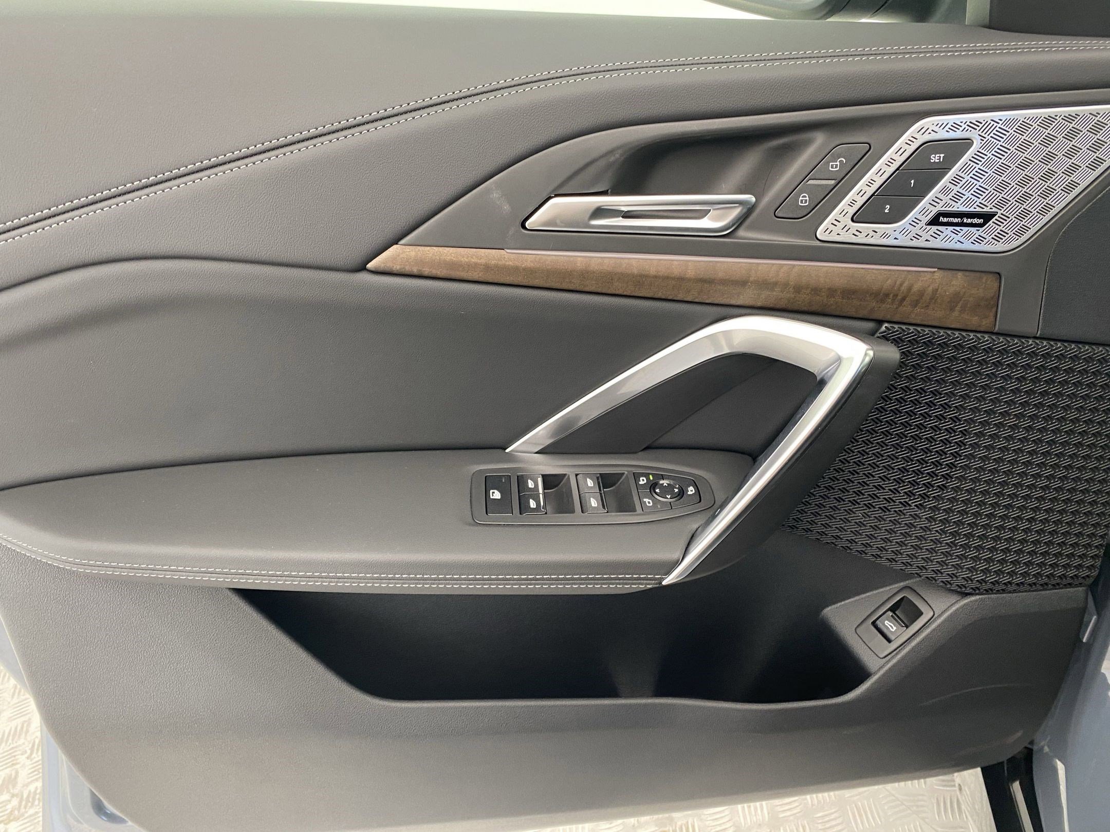 Used 2025 BMW X1 xDrive28i w/ Technology Package image 11