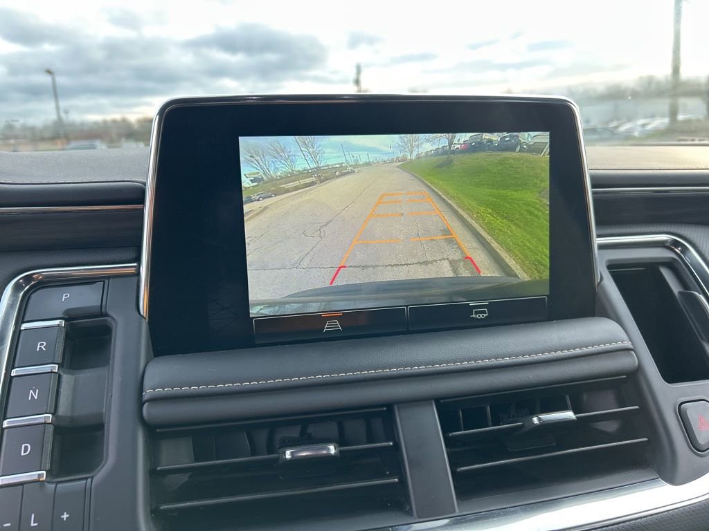 Used 2024 GMC Yukon XL SLT image 8