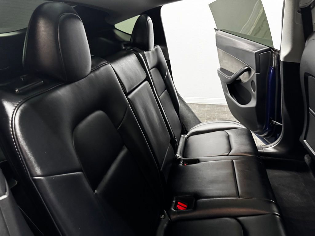 Used 2022 Tesla Model Y Long Range image 47
