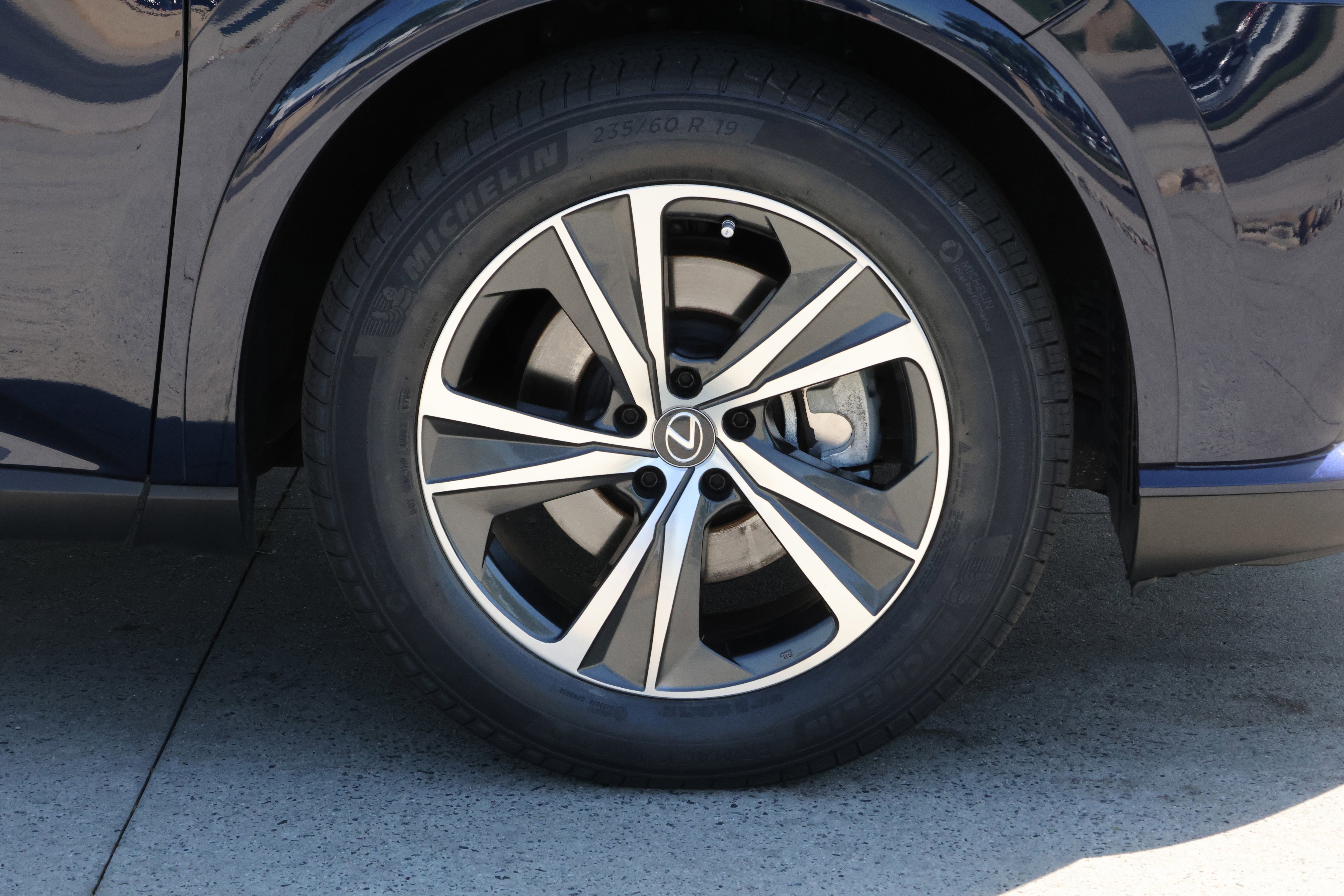 Used 2024 Lexus RX 350 FWD w/ Technology Package image 11