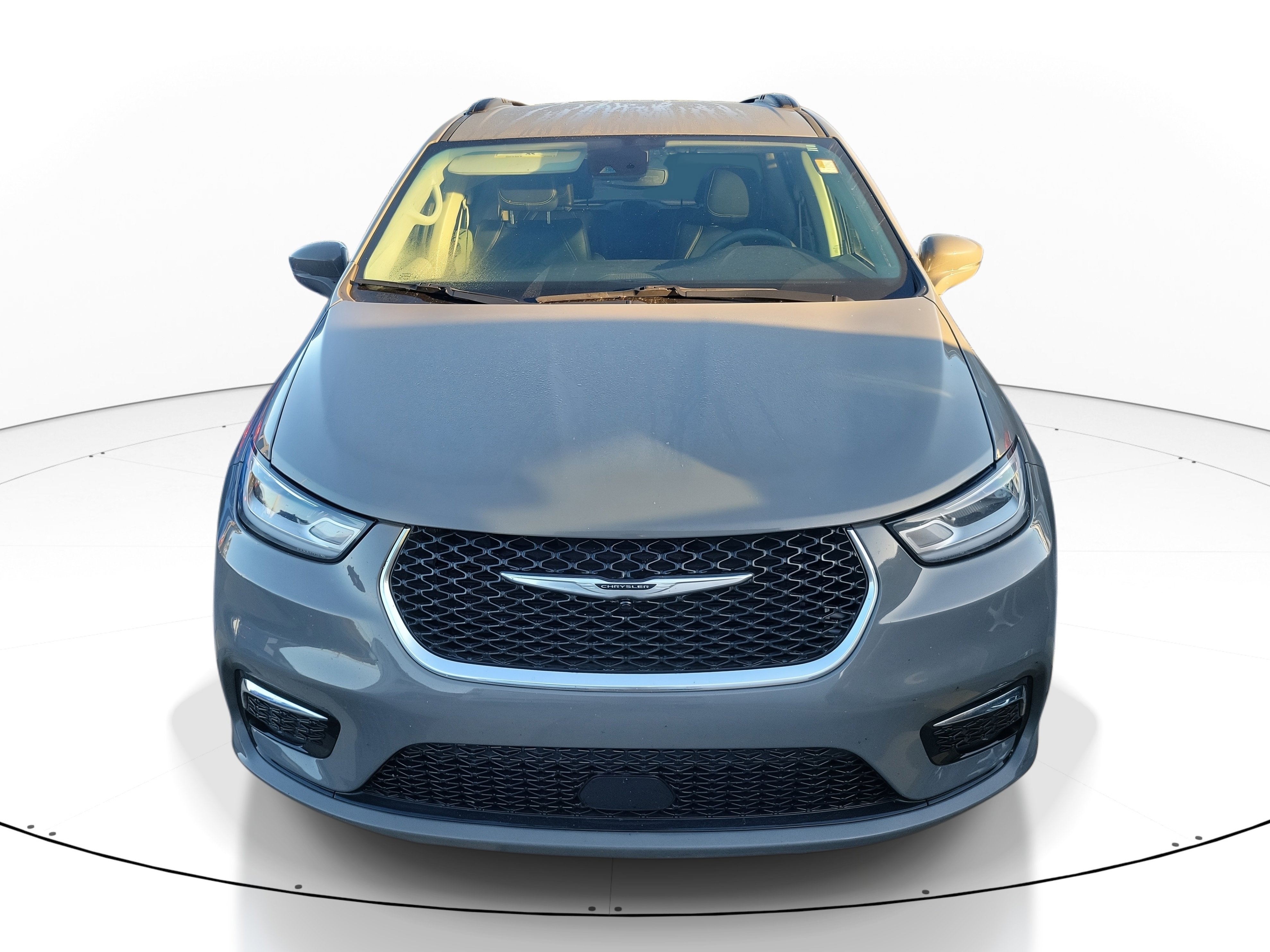 Used 2022 Chrysler Pacifica Touring-L video 2