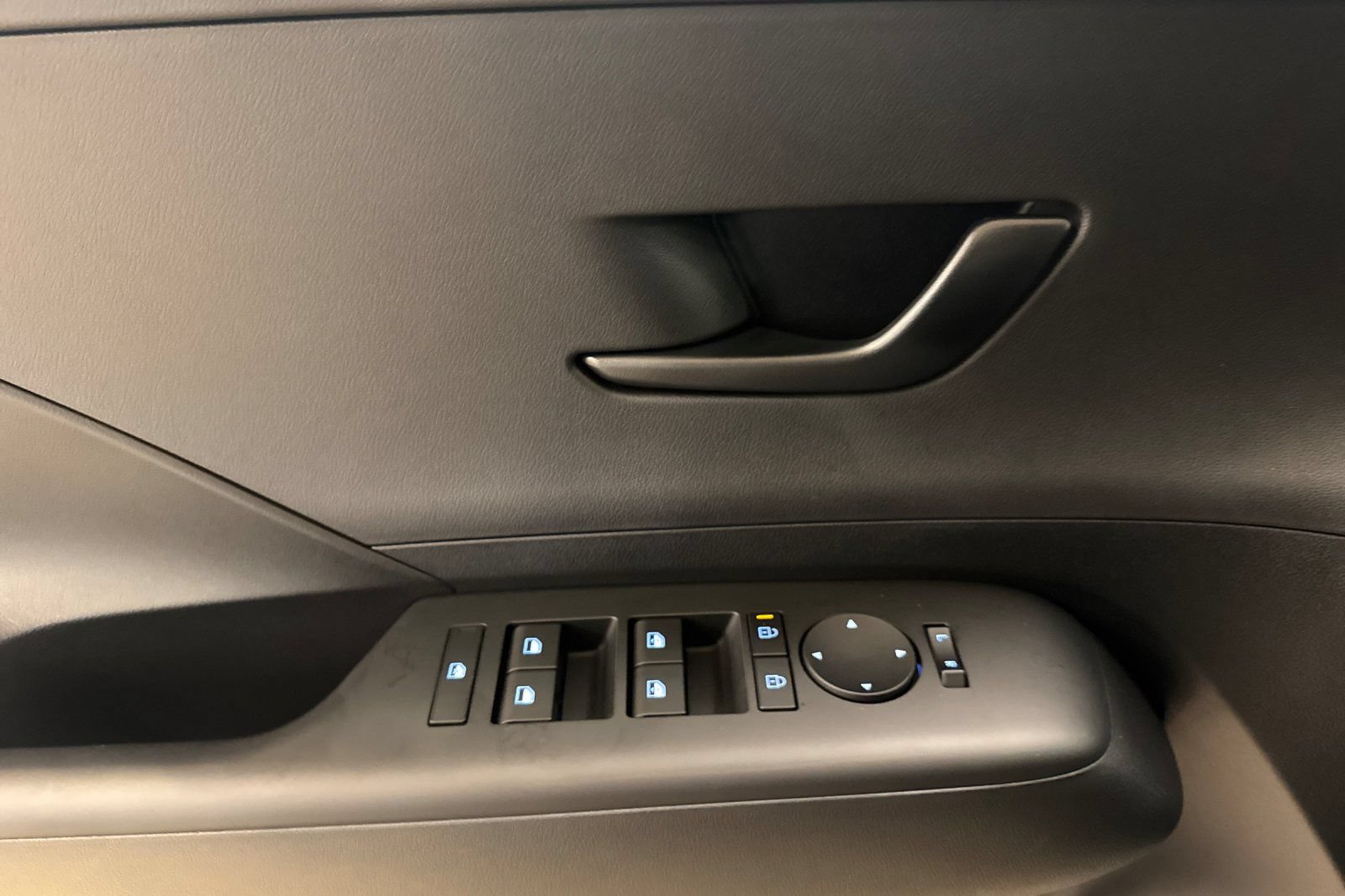 New 2026 Hyundai Kona SEL Sport FWD image 11