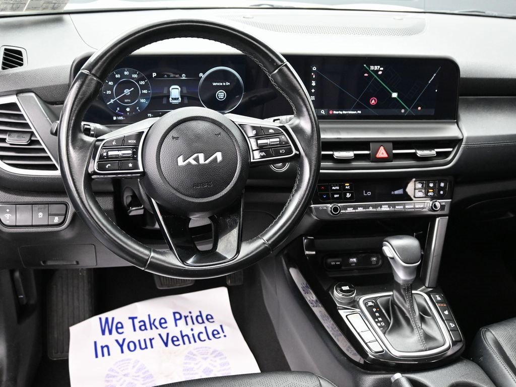 Used 2024 Kia Seltos EX image 32