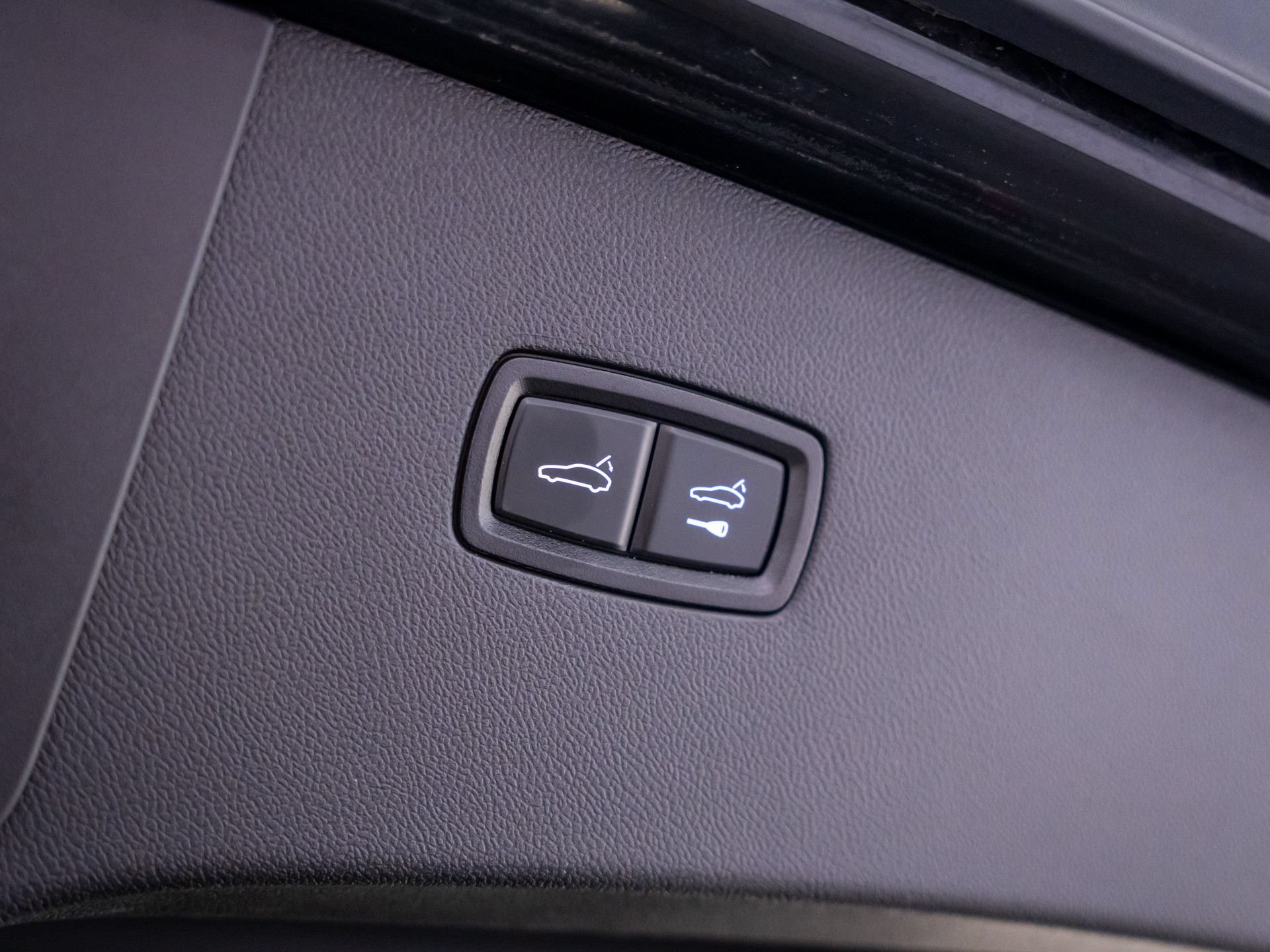Certified 2023 Porsche Cayenne GTS AWD/4WD image 33