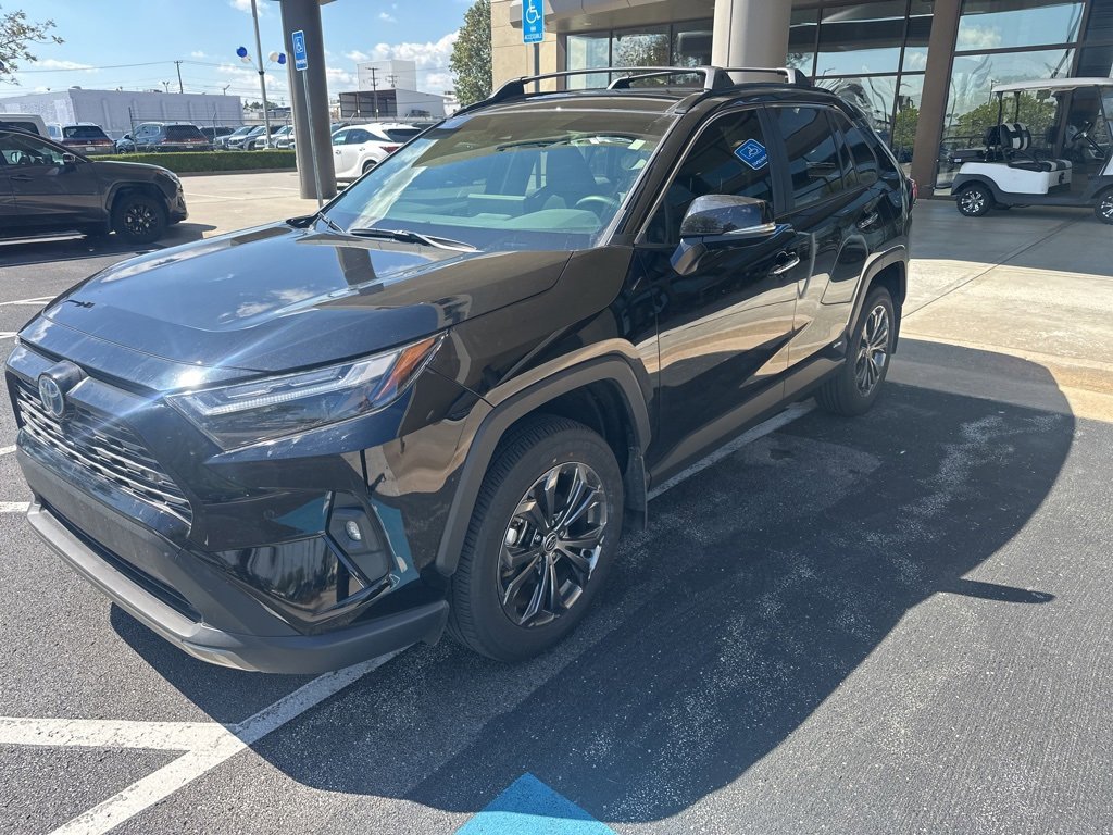 Used 2024 Toyota RAV4 Limited image 1
