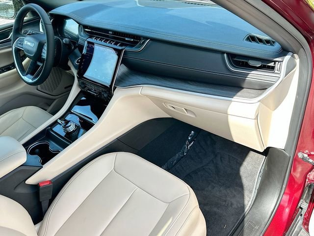 Used 2025 Jeep Grand Cherokee Limited w/ MOPAR Finishing Package AWD/4WD image 30