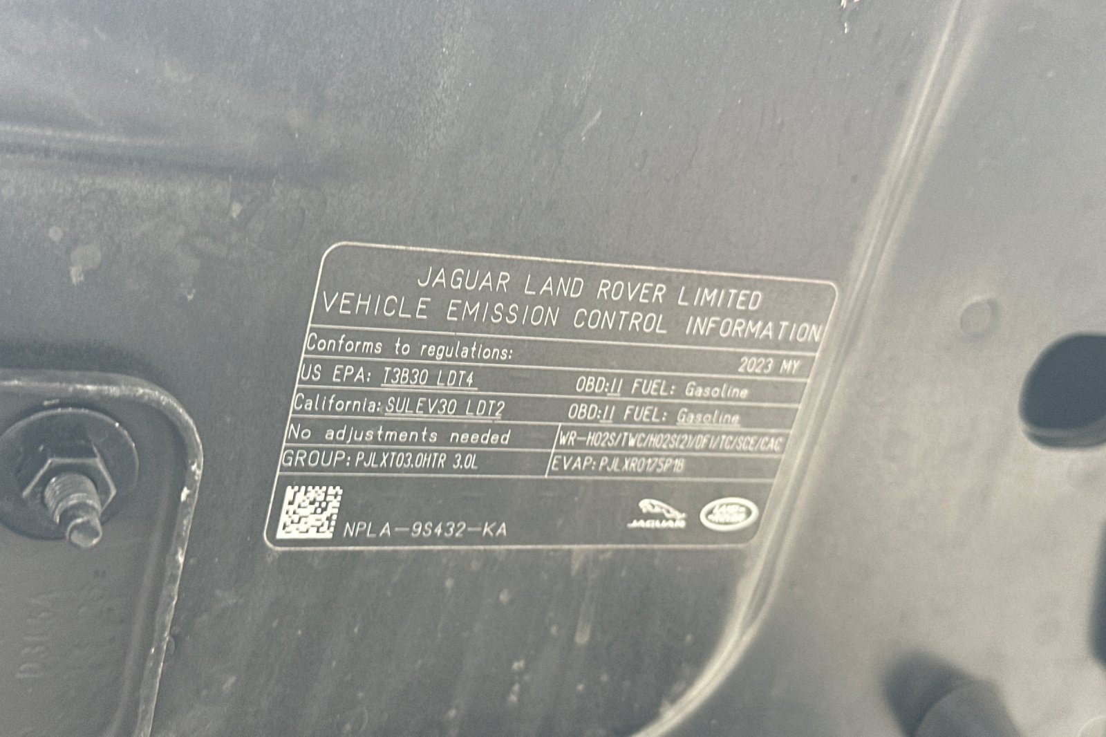 Used 2023 Land Rover Defender 130 X-Dynamic SE AWD/4WD image 29
