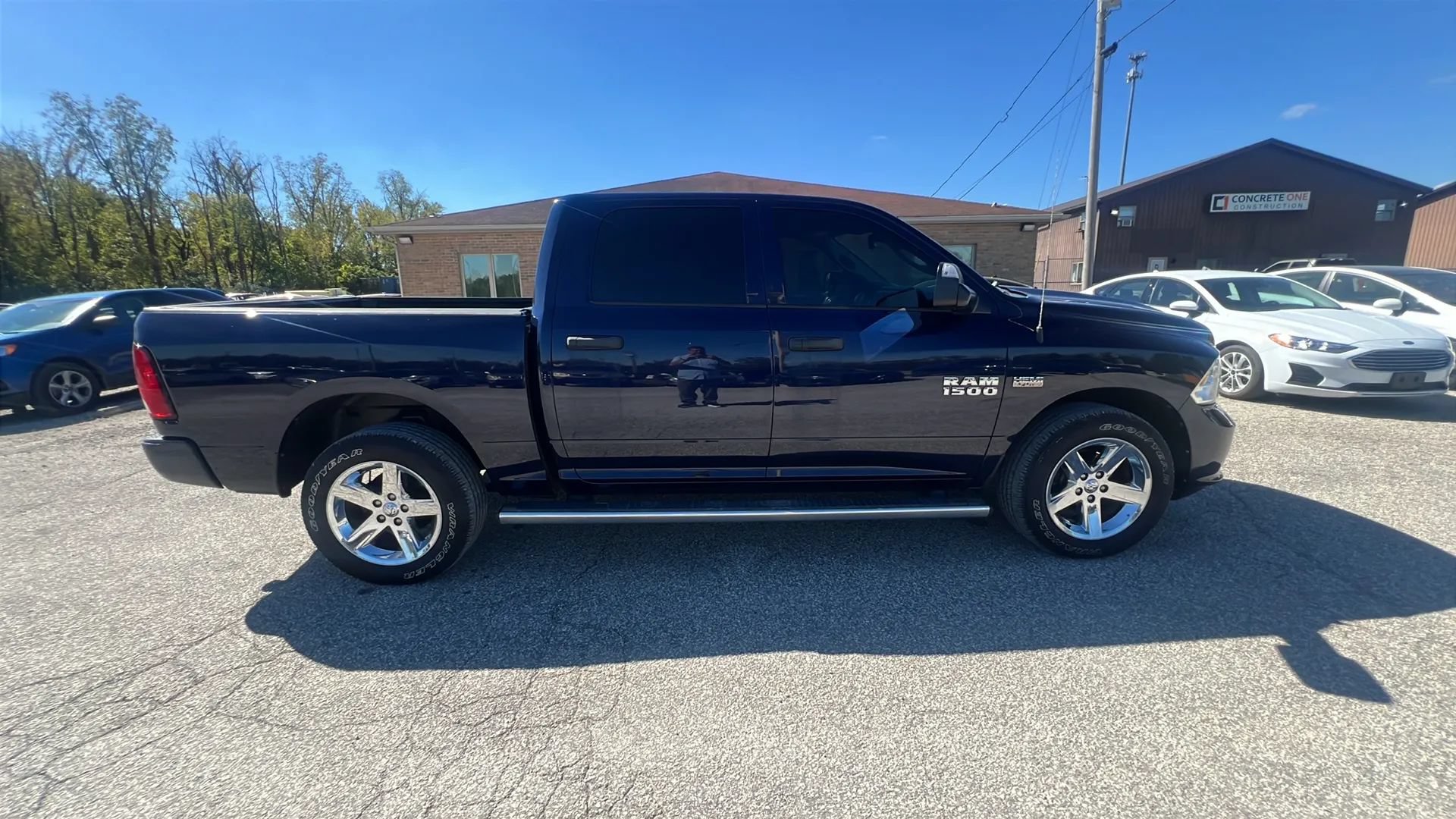 Used 2016 RAM 1500 Express AWD/4WD image 5
